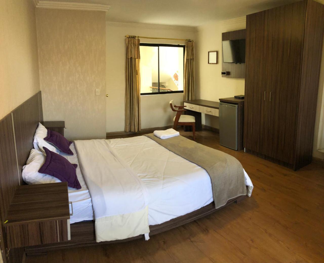 Hotel Spa Santa Ana 쿠엔카 외부 사진